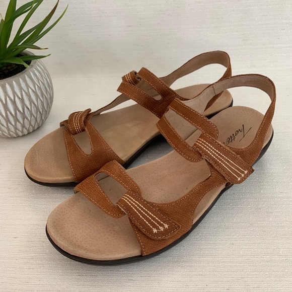 Trotters, Katarina Cognac Leather Strap Sandals Woman’s 7.5M - Picture 3 of 14